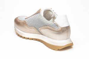  Goud