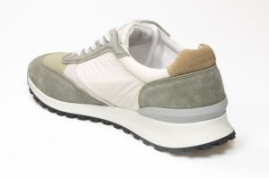  Kaki